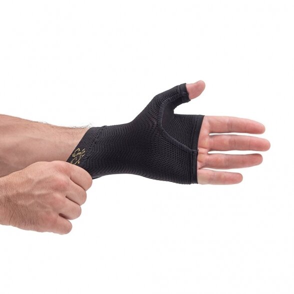 SOLIDEA Micromassage Gauntlet Ccl2 compression glove 3