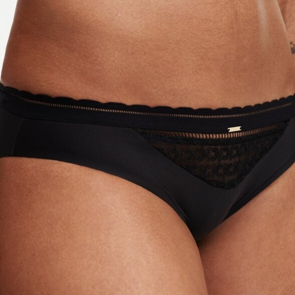 CHANTELLE Monogram brief 1