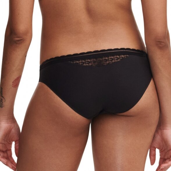 CHANTELLE Monogram brief 2