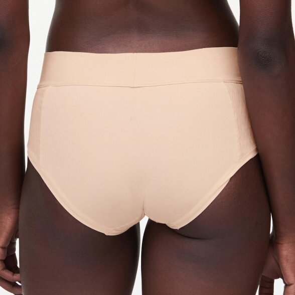 CHANTELLE  Smooth Lines Shorty shaping brief 4