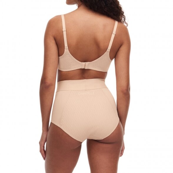 CHANTELLE Smooth lines covering spacer bra 3