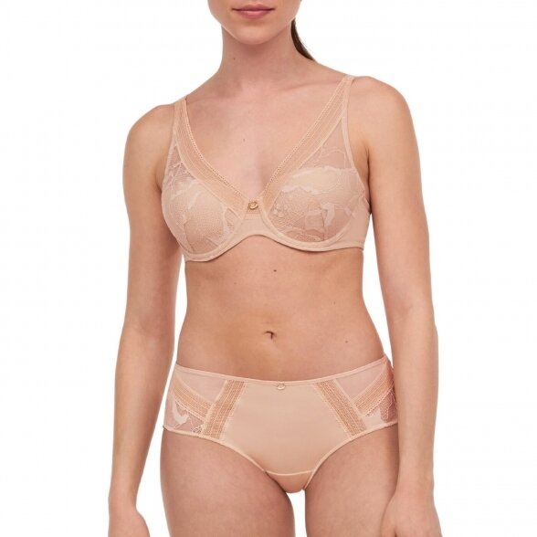 CHANTELLE True Lace plunge spacer bra 3