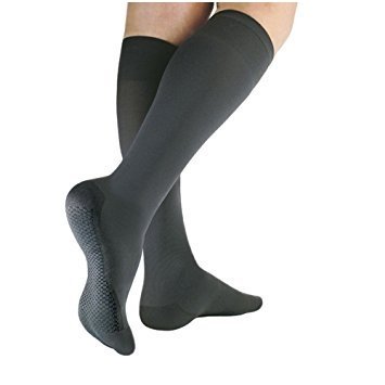 Knee-high with graduated compression