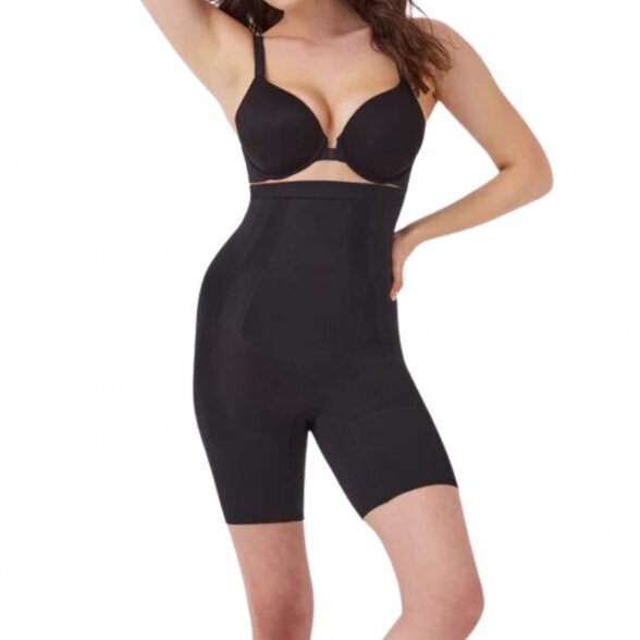 SPANX OnCore корректирующие шорты 10