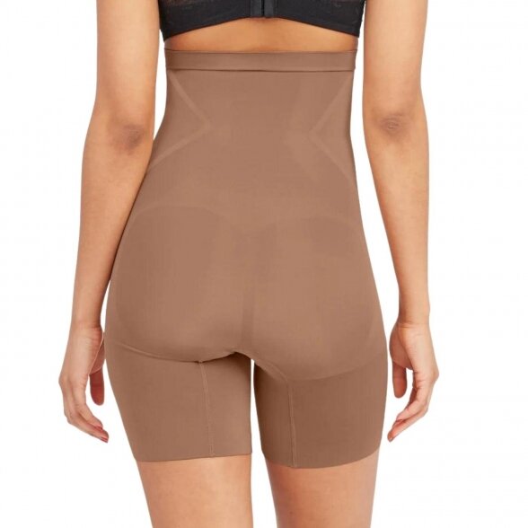 SPANX OnCore корректирующие шорты 5